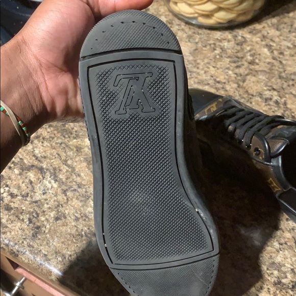 Louis Vuitton sneakers  100% real condition  7/10 - Picture 4 of 5